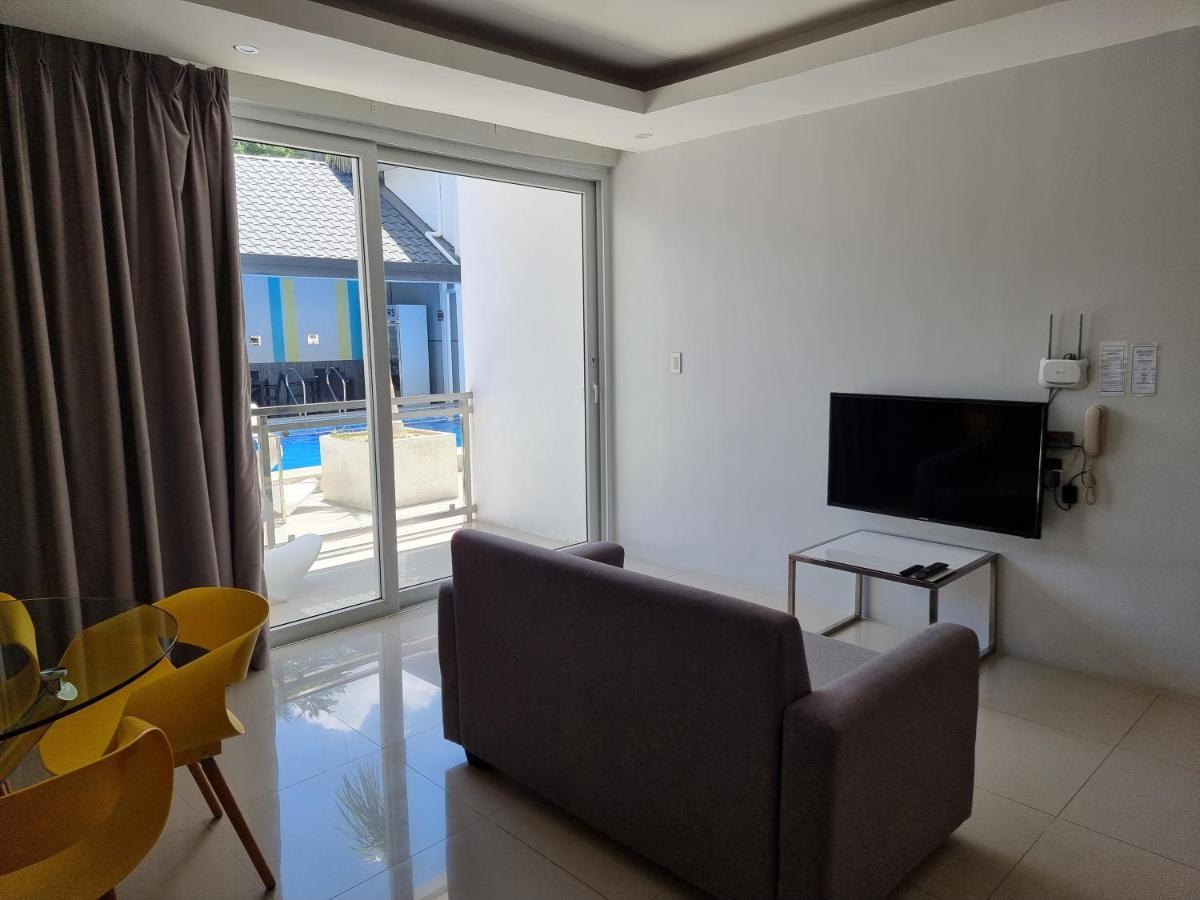 Chequers Suites Subic Bay Olongapo Dış mekan fotoğraf