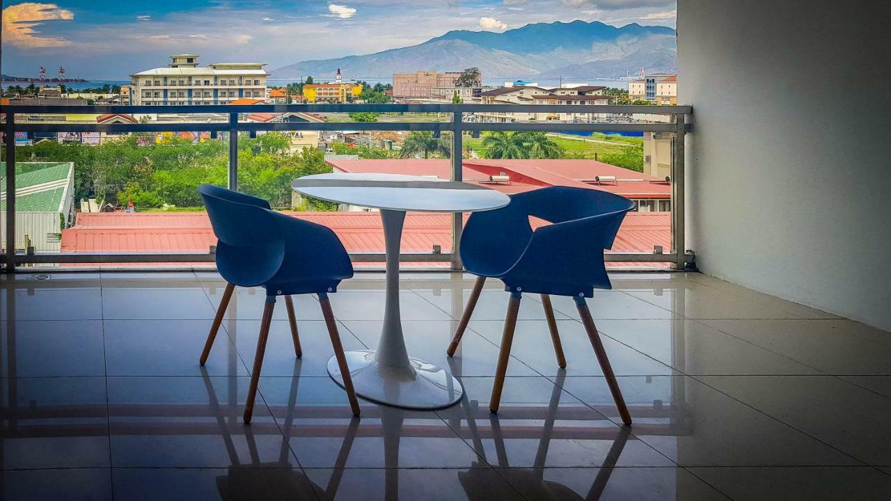 Chequers Suites Subic Bay Olongapo Dış mekan fotoğraf